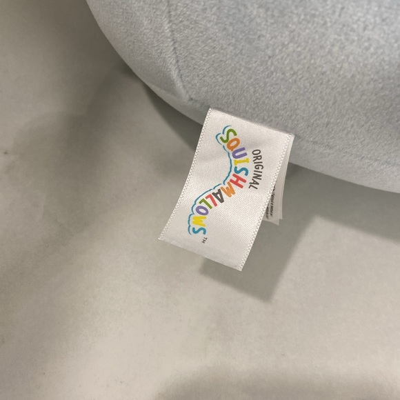 Squishmallows - Bastian 11” - Blue Bunny - Picture 4 of 7